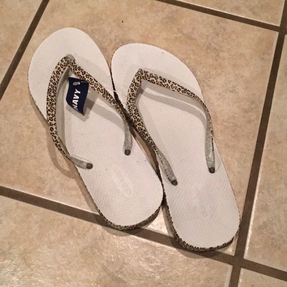 NWT- Old Navy Cheetah accented Flip-flops